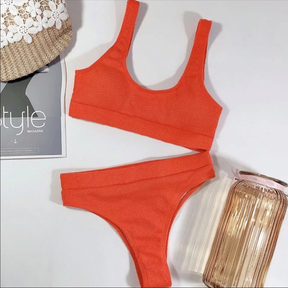 New! Beach resort textured bikini set - Picture 2 of 4